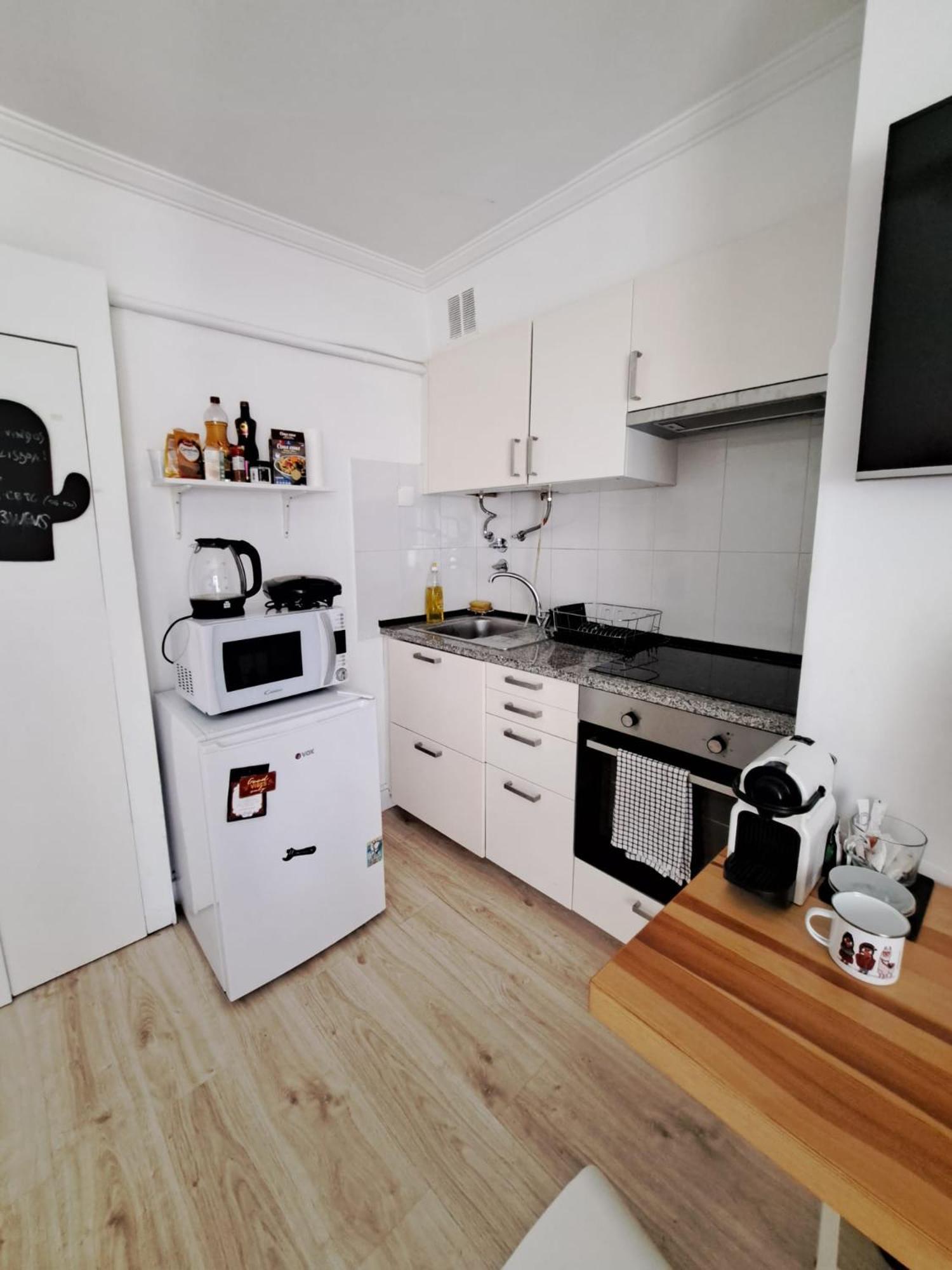 Light And Comfortable Flat In The Center Lisboa